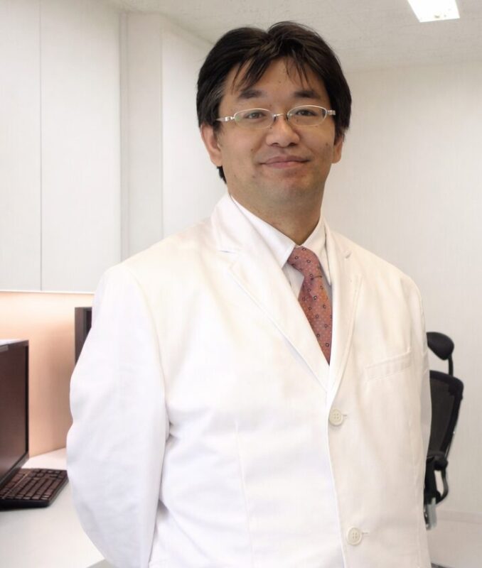 診察室での院長